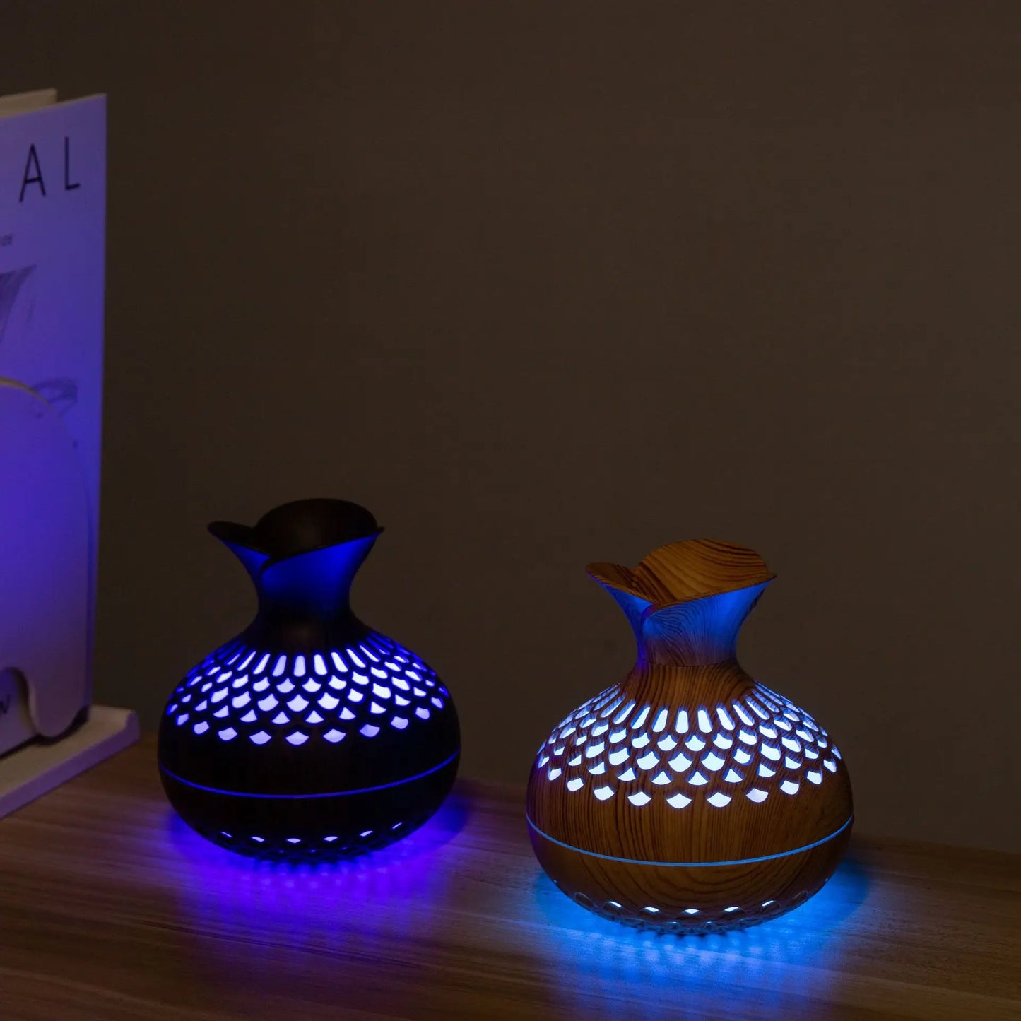 300Ml USB Air Humidifier Mini Humidifier Desktop Humidifier Hollow Vase Shape Humidifier with Colorful Night Lights